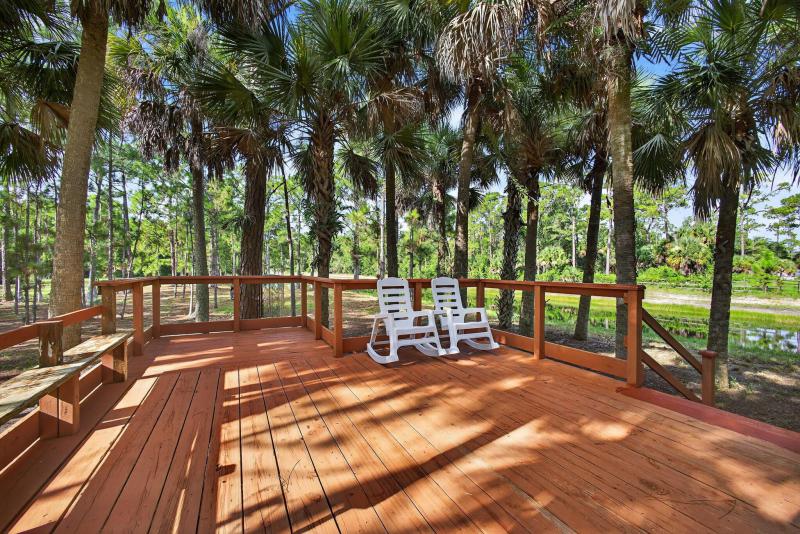  Commercial & Industrial Land Images 