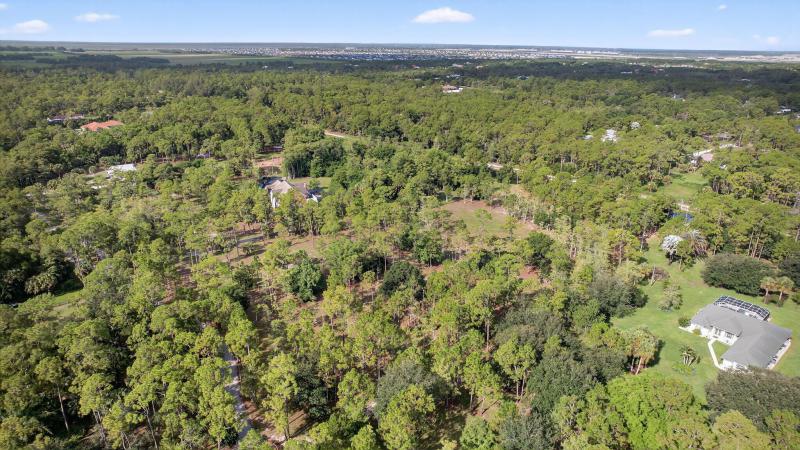  Commercial & Industrial Land Images 