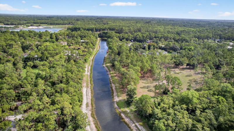  Commercial & Industrial Land Images 