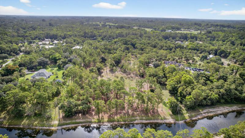  Commercial & Industrial Land Images 