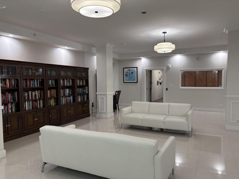  Condo & Townhome Photos
