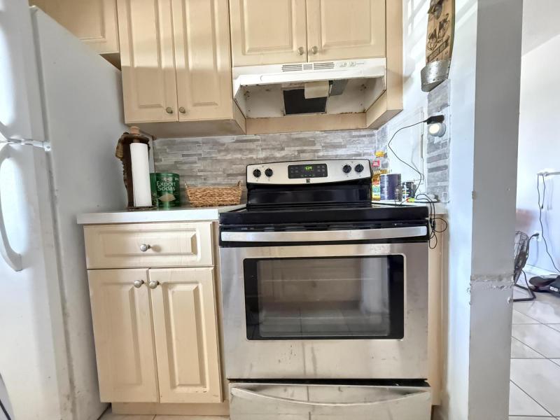  Condo & Townhome Photos