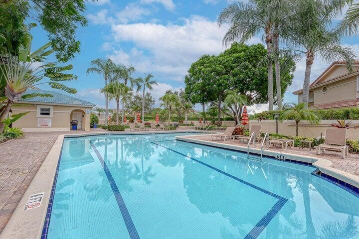  Condo & Townhome Photos
