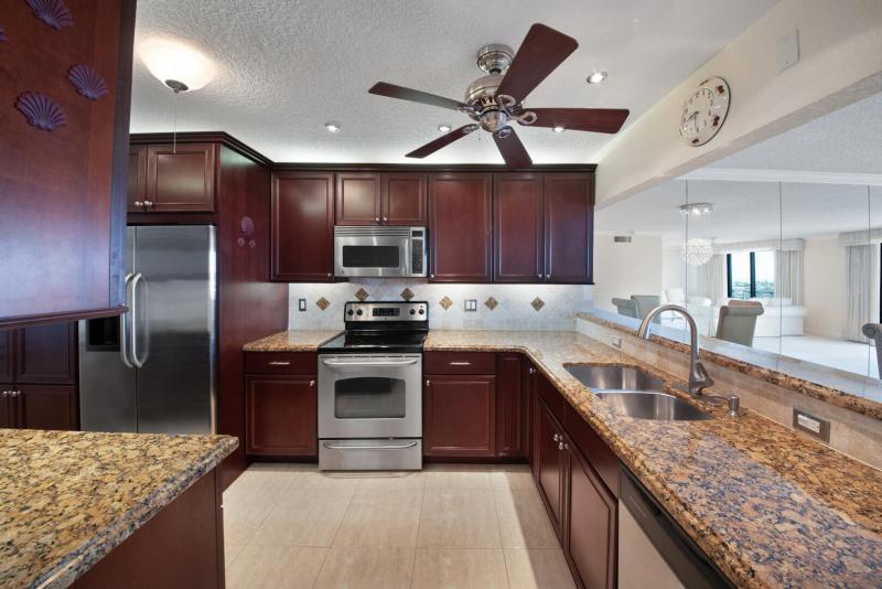  Condo & Townhome Photos