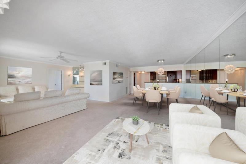  Condo & Townhome Photos