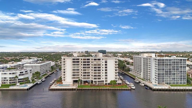  Condo & Townhome Photos