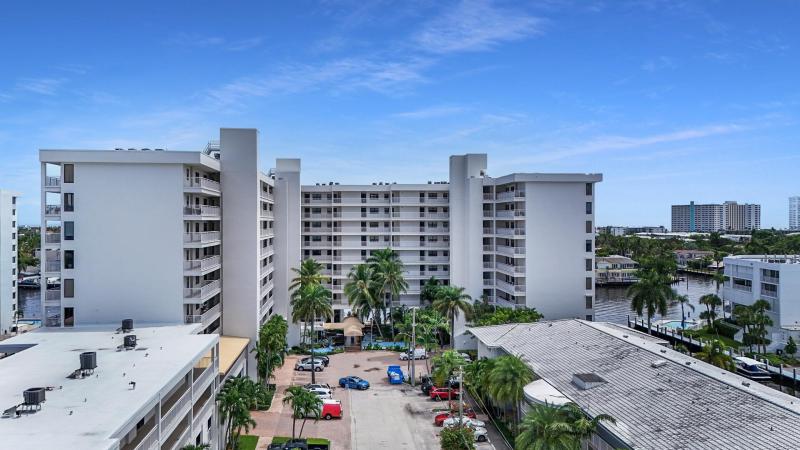  Condo & Townhome Photos