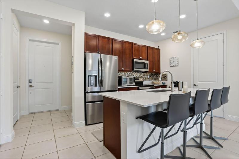 Condo & Townhome Photos