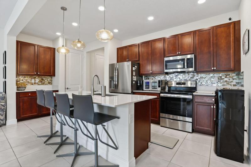  Condo & Townhome Photos