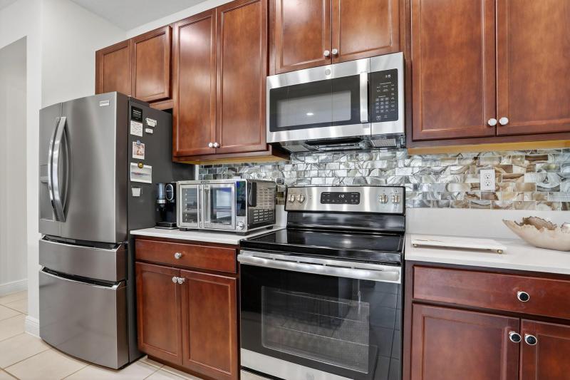  Condo & Townhome Photos