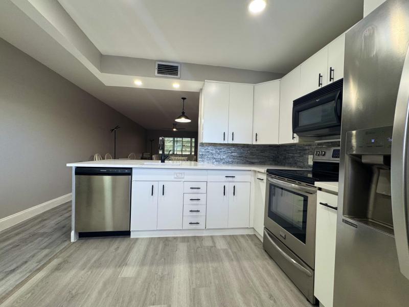  Condo & Townhome Photos