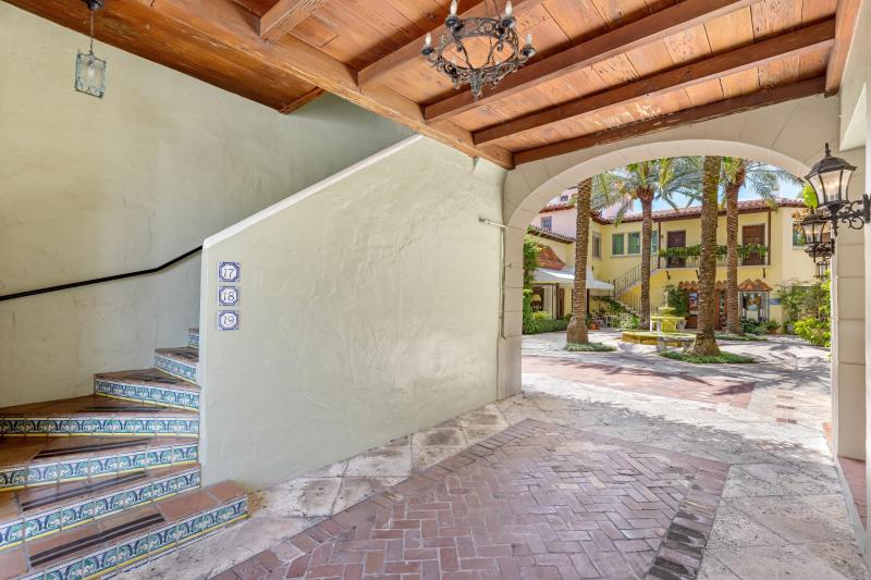  Single Family Homes Photo 16:  Palm Beach,  FL 33480