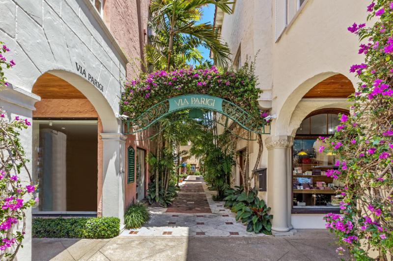  Single Family Homes Photo 2:  Palm Beach,  FL 33480