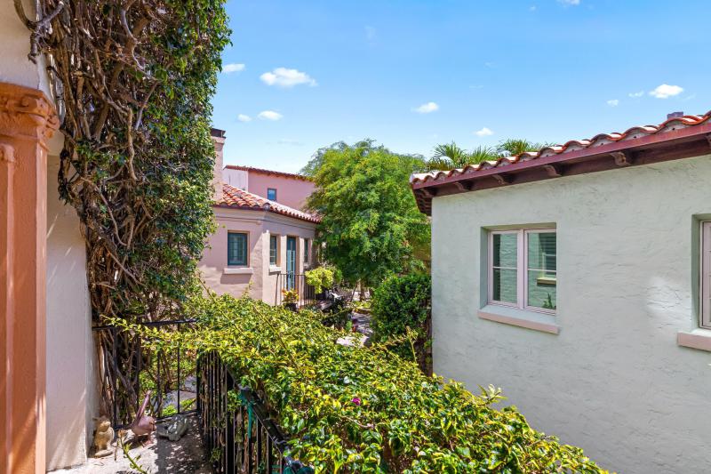  Single Family Homes Photo 26:  Palm Beach,  FL 33480