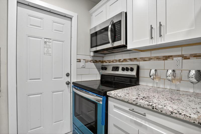  Condo & Townhome Photos