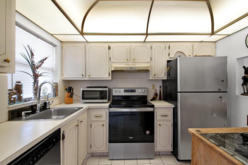  Condo & Townhome Photos