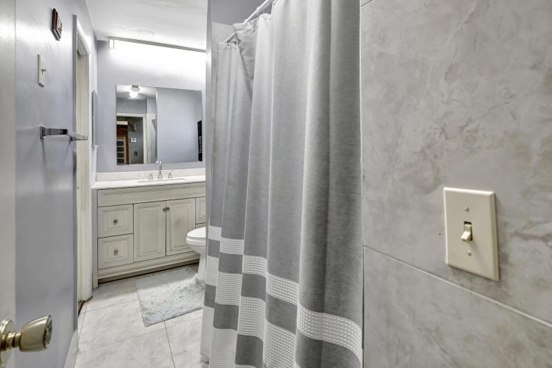  Condo & Townhome Photos