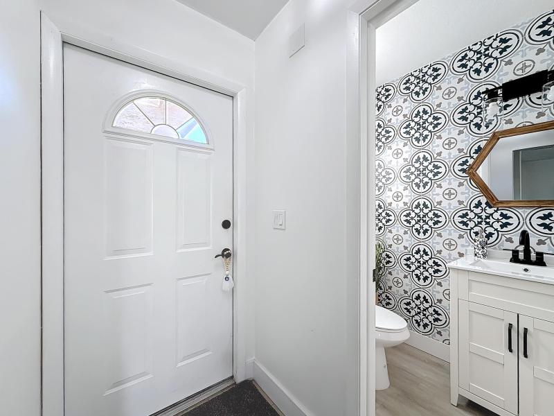  Condo & Townhome Photos