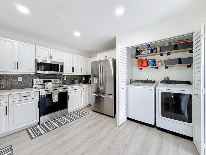  Condo & Townhome Photos