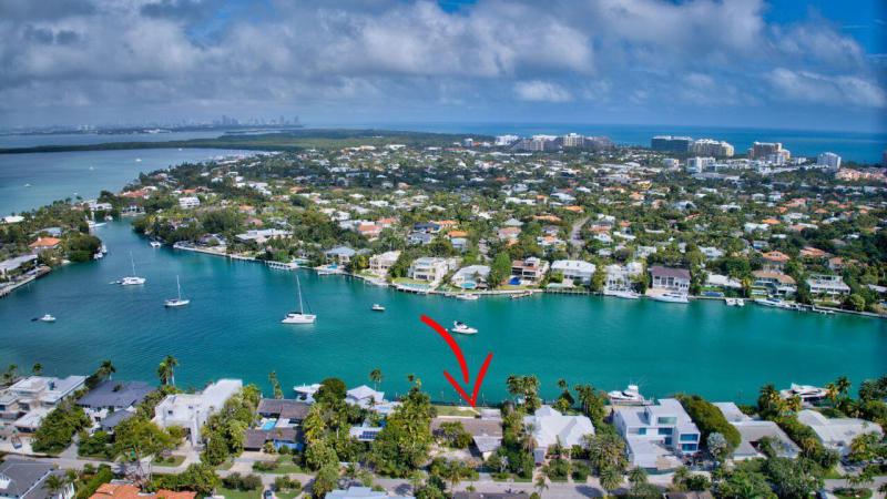  Single Family Homes Photo 5:  Key Biscayne,  FL 33149