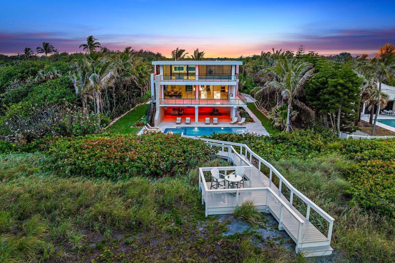  Single Family Homes Photo 107:  Jupiter Island,  FL 33455