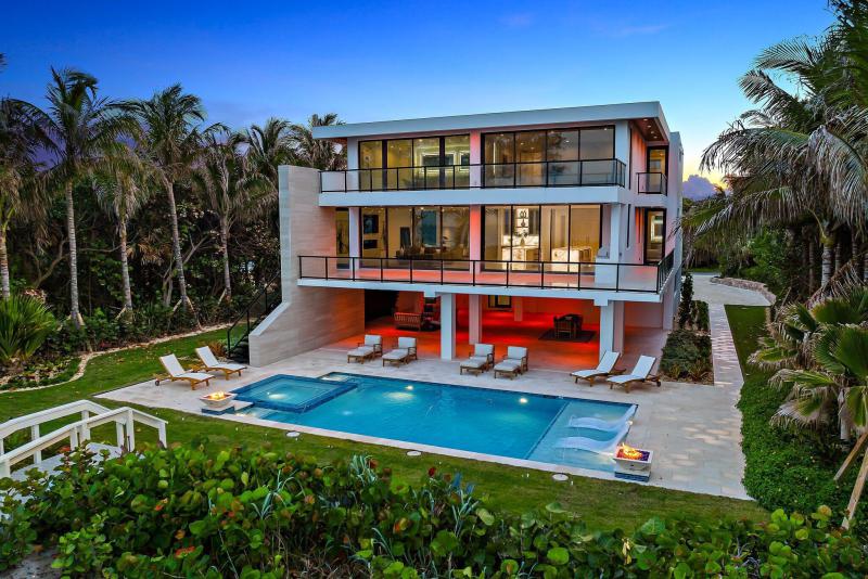  Single Family Homes Photo 109:  Jupiter Island,  FL 33455