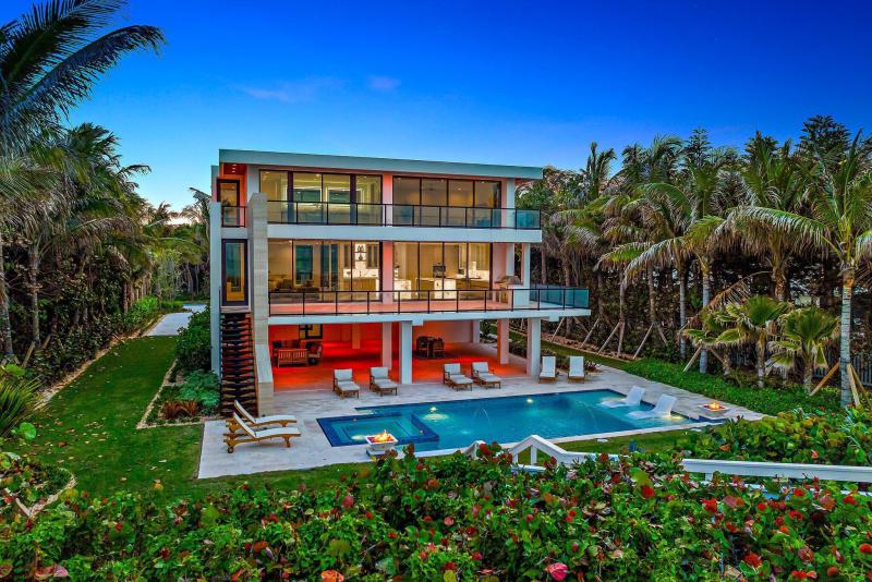  Single Family Homes Photo 110:  Jupiter Island,  FL 33455
