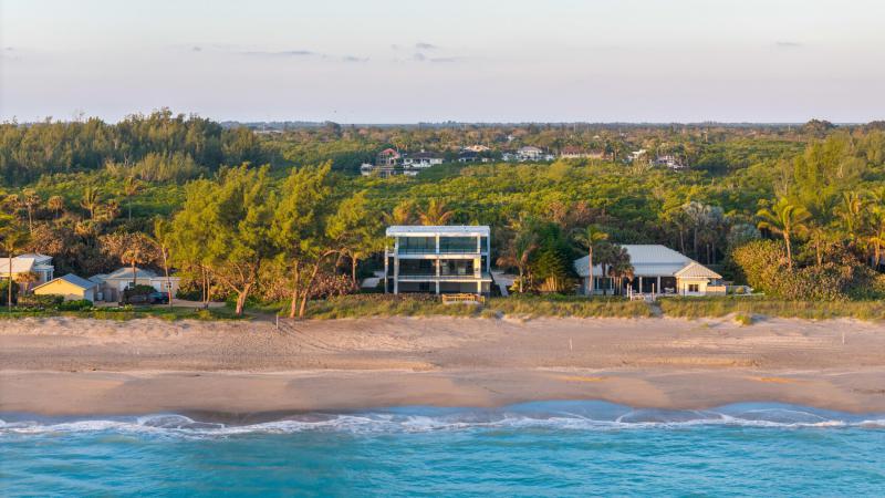  Single Family Homes Photo 4:  Jupiter Island,  FL 33455