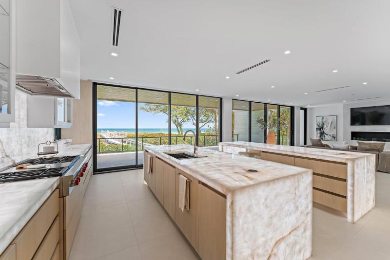  Single Family Homes Photo 49:  Jupiter Island,  FL 33455
