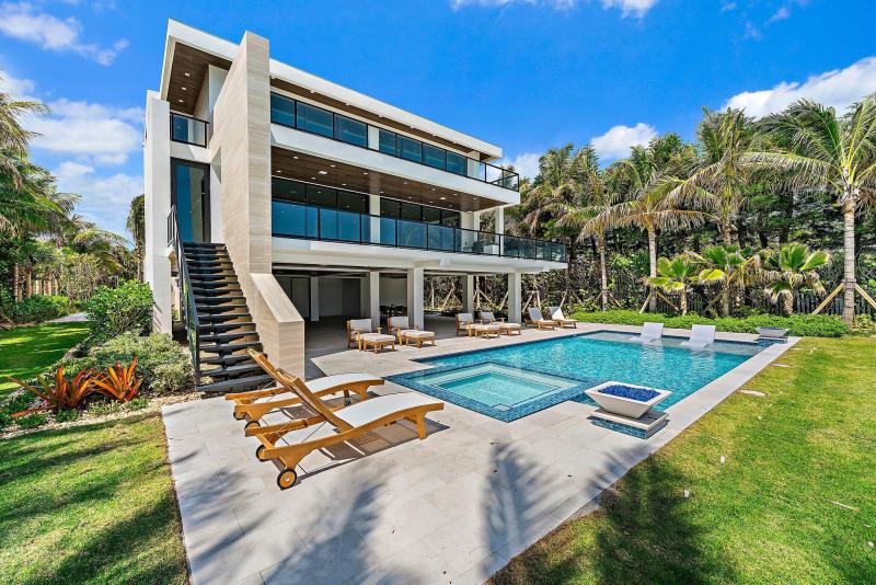  Single Family Homes Photo 5:  Jupiter Island,  FL 33455