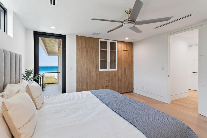  Single Family Homes Photo 75:  Jupiter Island,  FL 33455