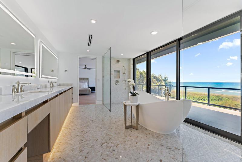  Single Family Homes Photo 90:  Jupiter Island,  FL 33455