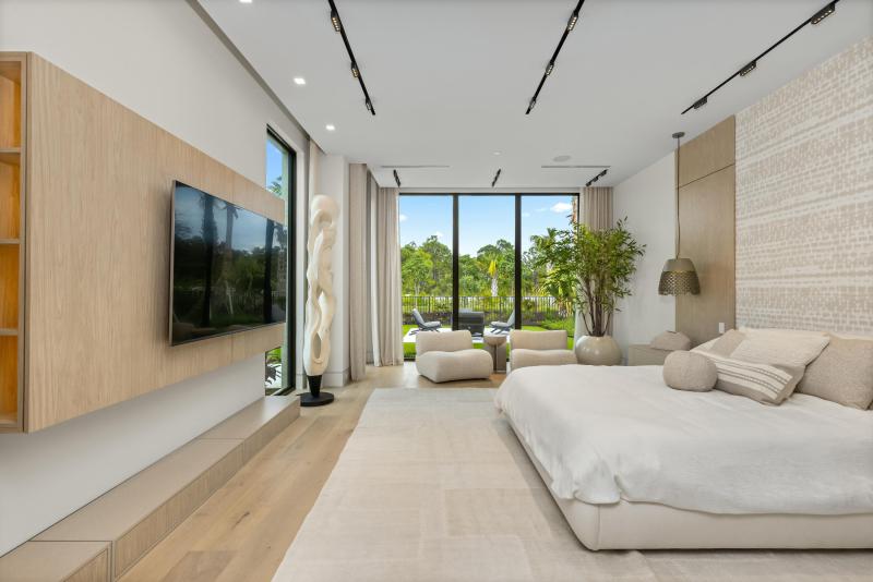  Single Family Homes Photo 17:  Palm Beach Gardens,  FL 33412