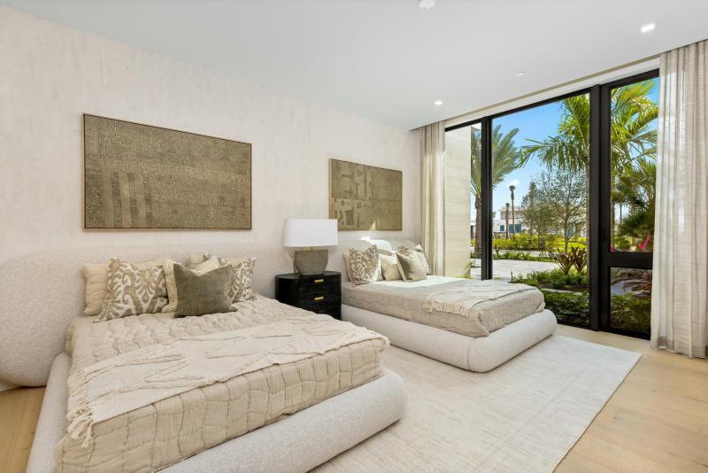  Single Family Homes Photo 20:  Palm Beach Gardens,  FL 33412