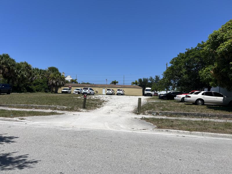  Commercial & Industrial Land Images 