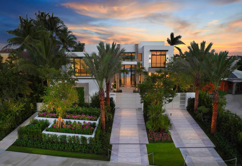  Single Family Homes Photo 2:  West Palm Beach,  FL 33407