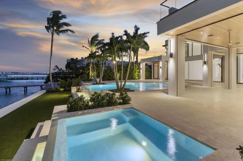  Single Family Homes Photo 7:  West Palm Beach,  FL 33407