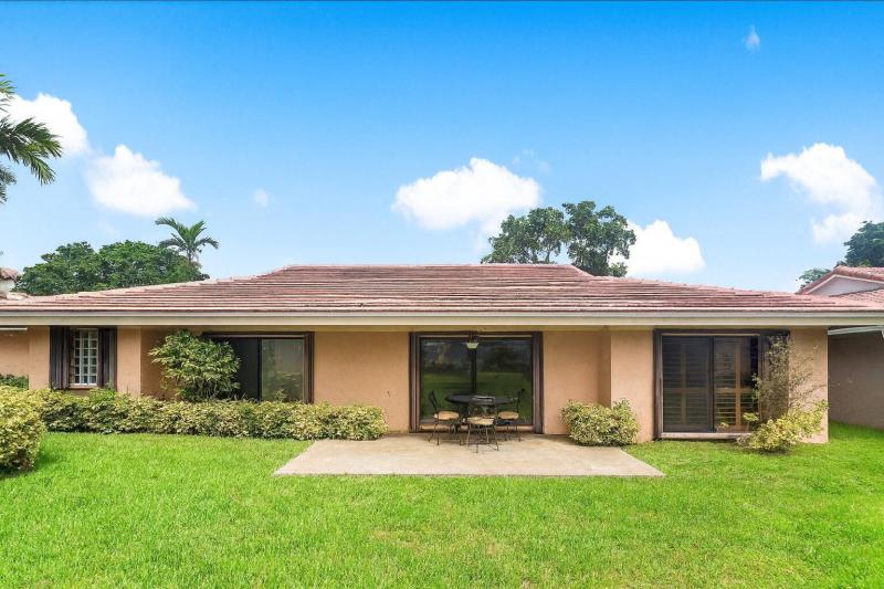 Condo & Townhome Photos