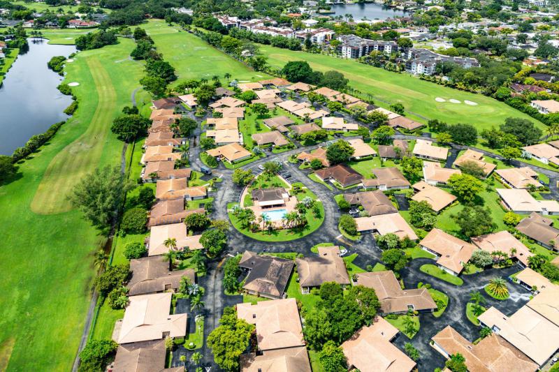 Condo & Townhome Photos