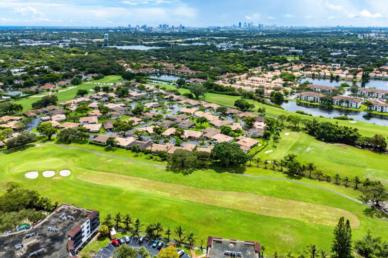  Condo & Townhome Photos