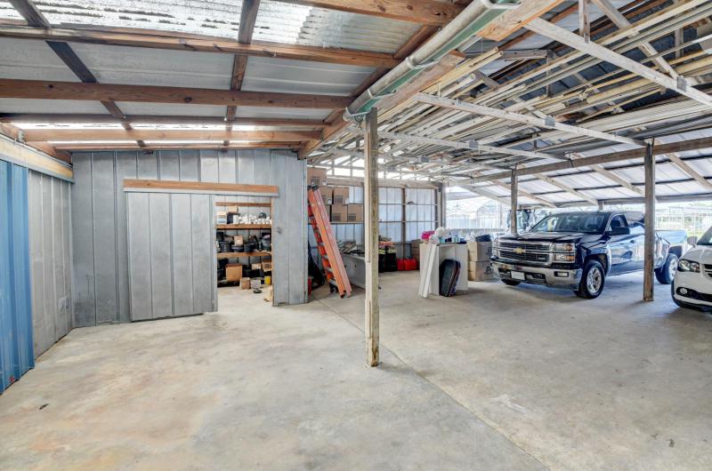  Commercial & Industrial Land Images 