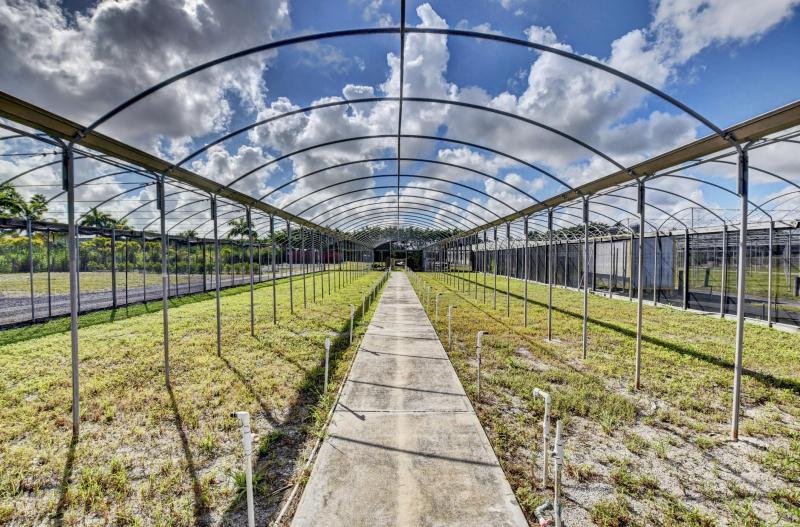  Commercial & Industrial Land Images 