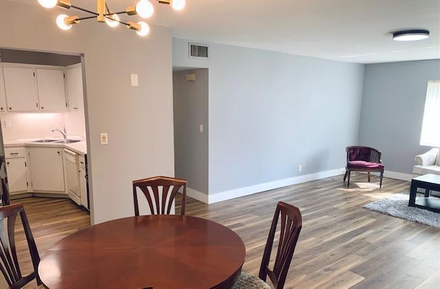 Condo & Townhome Photos