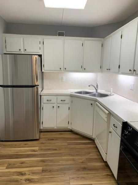  Condo & Townhome Photos