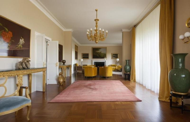  Single Family Homes Photo 21:  Out of Country,  Out of Country 00000