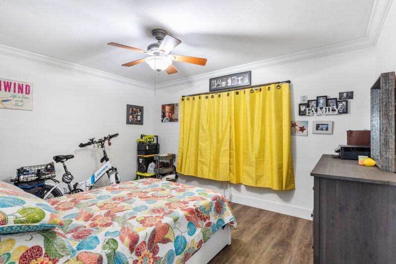  Condo & Townhome Photos