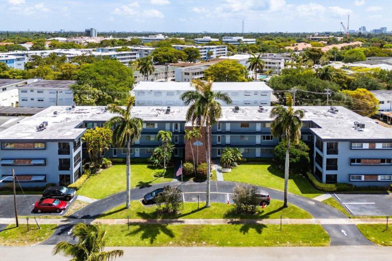  Condo & Townhome Photos