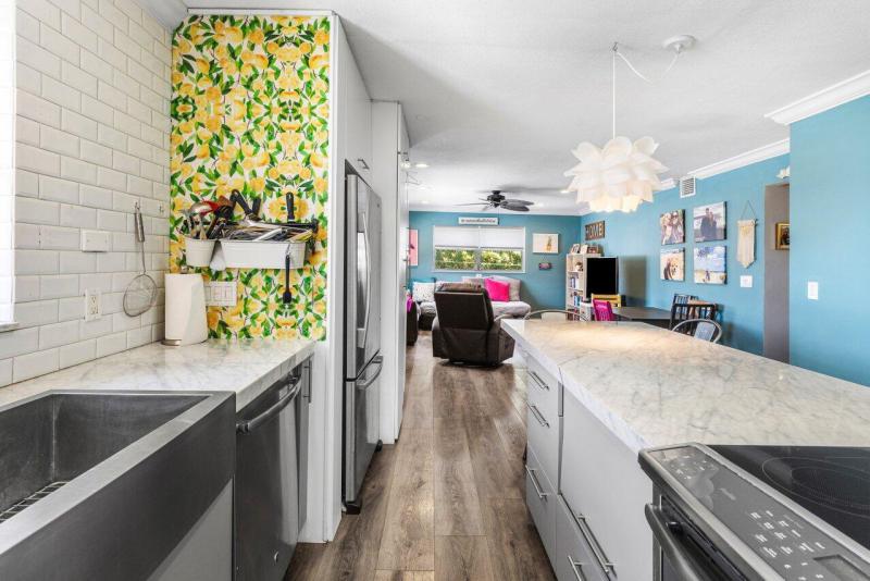  Condo & Townhome Photos