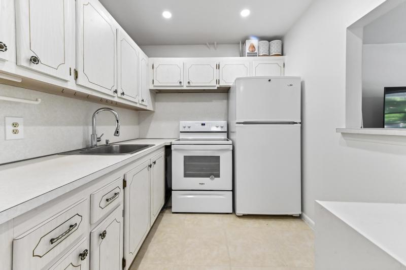  Condo & Townhome Photos