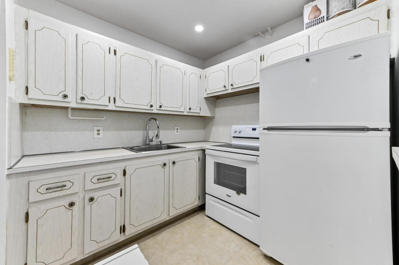  Condo & Townhome Photos